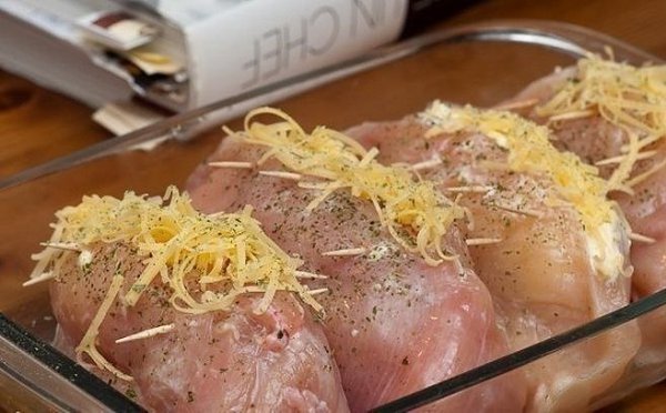 Фаршированные куриные грудки.Итак нам понадобится:4 куриных грудки240гр консервированных абрикосов ... - 6