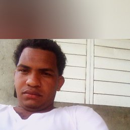 Carlos, 31, -