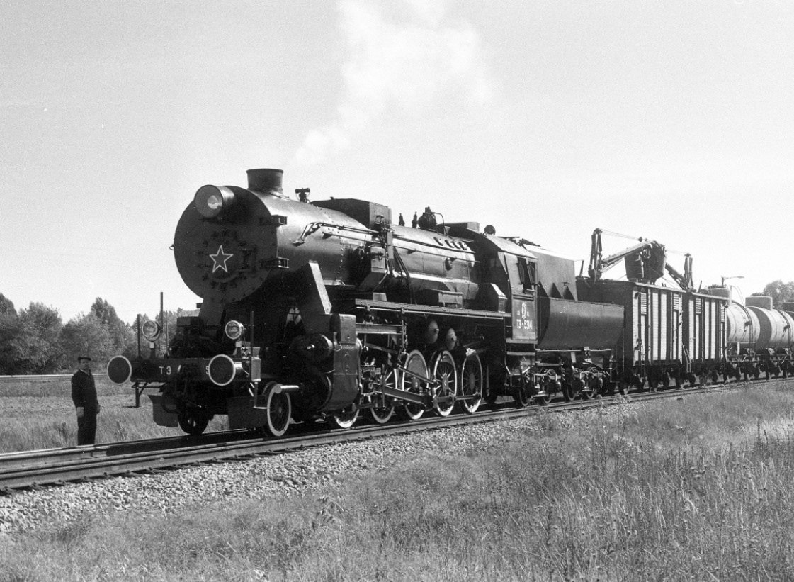 30 августа 1940 года на Днепропетровском заводе «Днепромаш» ... | Назад в  СССР | Фотострана | Пост №2498588078