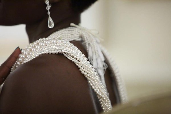 The Story Behind Lupita Nyongos Oscar Red-Carpet Look. Lupita Nyong'o wore a 6,000 pearl-adorned ... - 8