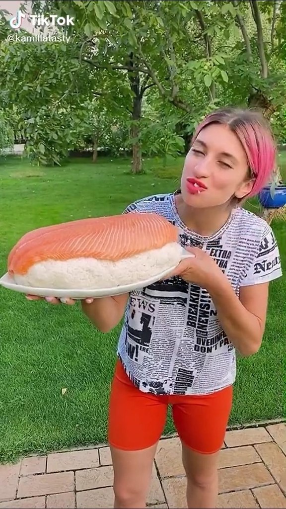    ))