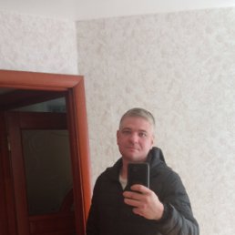 Roman, 38, 