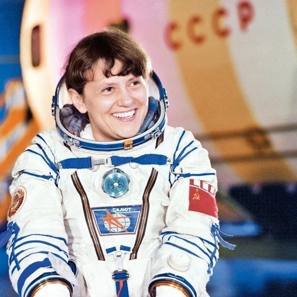 25 июля 1984 года советский космонавт Светлана Евгеньевна Савицкая стала первой в мире женщиной, ... - 2