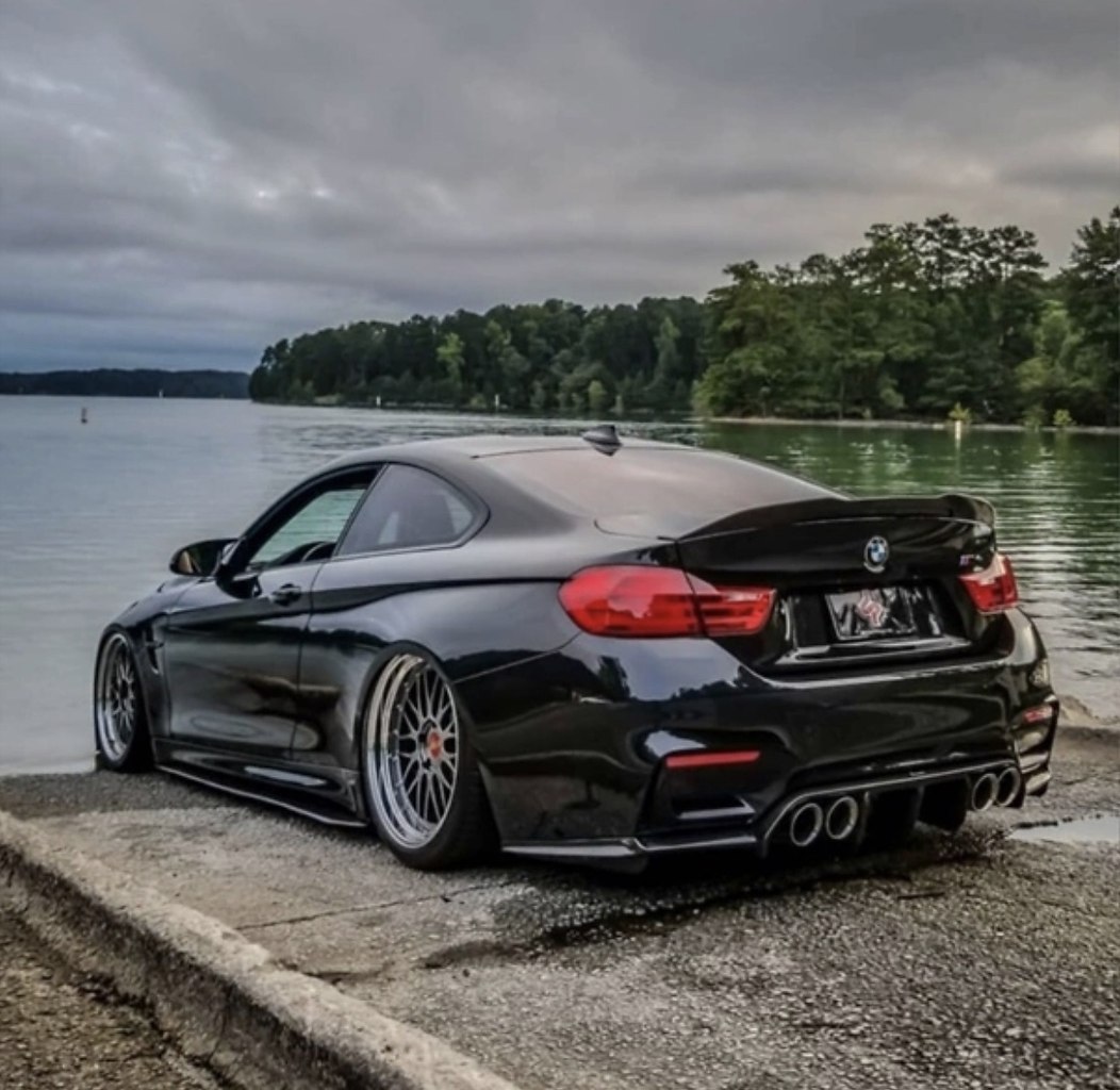  | BMW - 7  2023  12:15