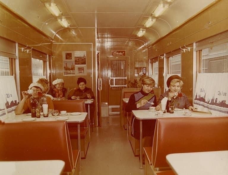 -    -, 1982 .
