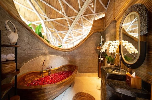 Индонезия , Бали, отель Ulaman Eco Retreat 5*.Малоэтажный комплекс Ulaman Retreat - это не просто ... - 4
