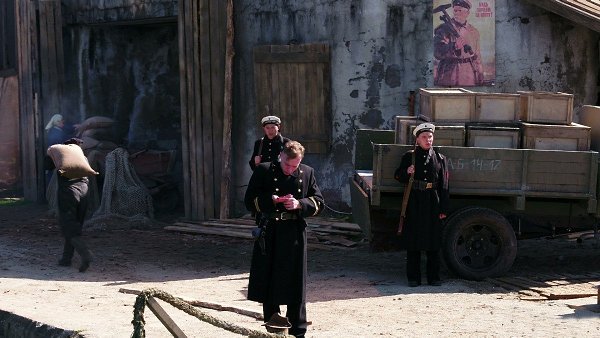 Режиссер и сценарист молодцы. Фильм удался. Подбор актеров отличный.Семь пар нечистых (2018) Жанр: ... - 2