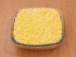Салат «Мимоза».Вкус этого салата у меня ассоциируется с детством. На многие праздники мы готовили ... - 8
