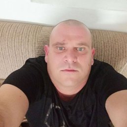 Ivan, 42, 