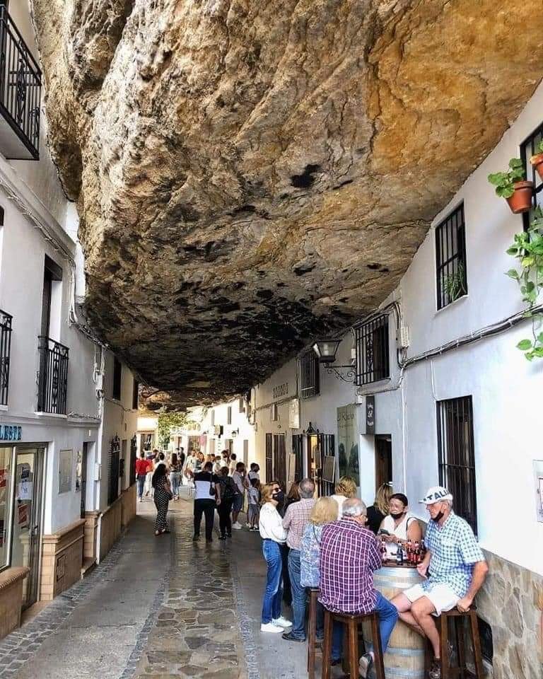 :)  --- (Setenil de las Bodegas)  ,     , ...