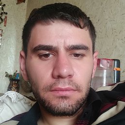 Eduard, , 25 