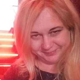 Julia, , 40 