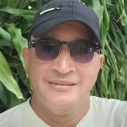 Evelio, , 57 