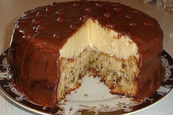 Вкусный и нежный домашний тортик со вкусом мороженного! Ингредиенты: Для теста: -4 яйца (отделить ...