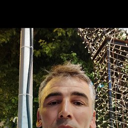 Mustafa, 39, 