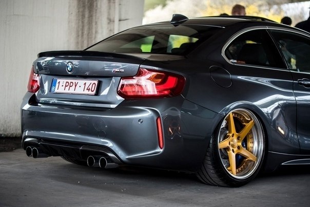 BMW M2 on air. BMW - 6