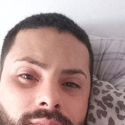 Alexandre, 36, 