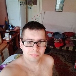 Patryk, 28, 