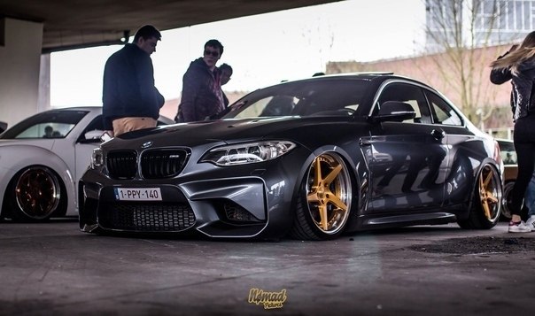 BMW M2 on air. BMW - 2