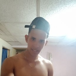 Enrique, 24, 