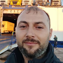 Hseyin, , 42 