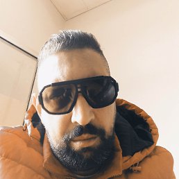 Karim, 40, 