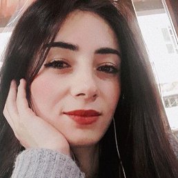 Nivine, 29, 