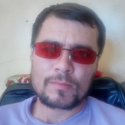 Oybek, , 32 