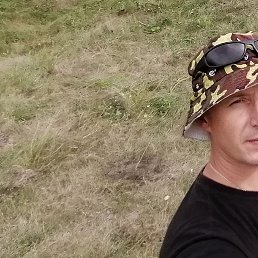 ������, ����, 42 ����