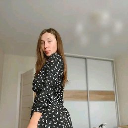 Fania, 28, 