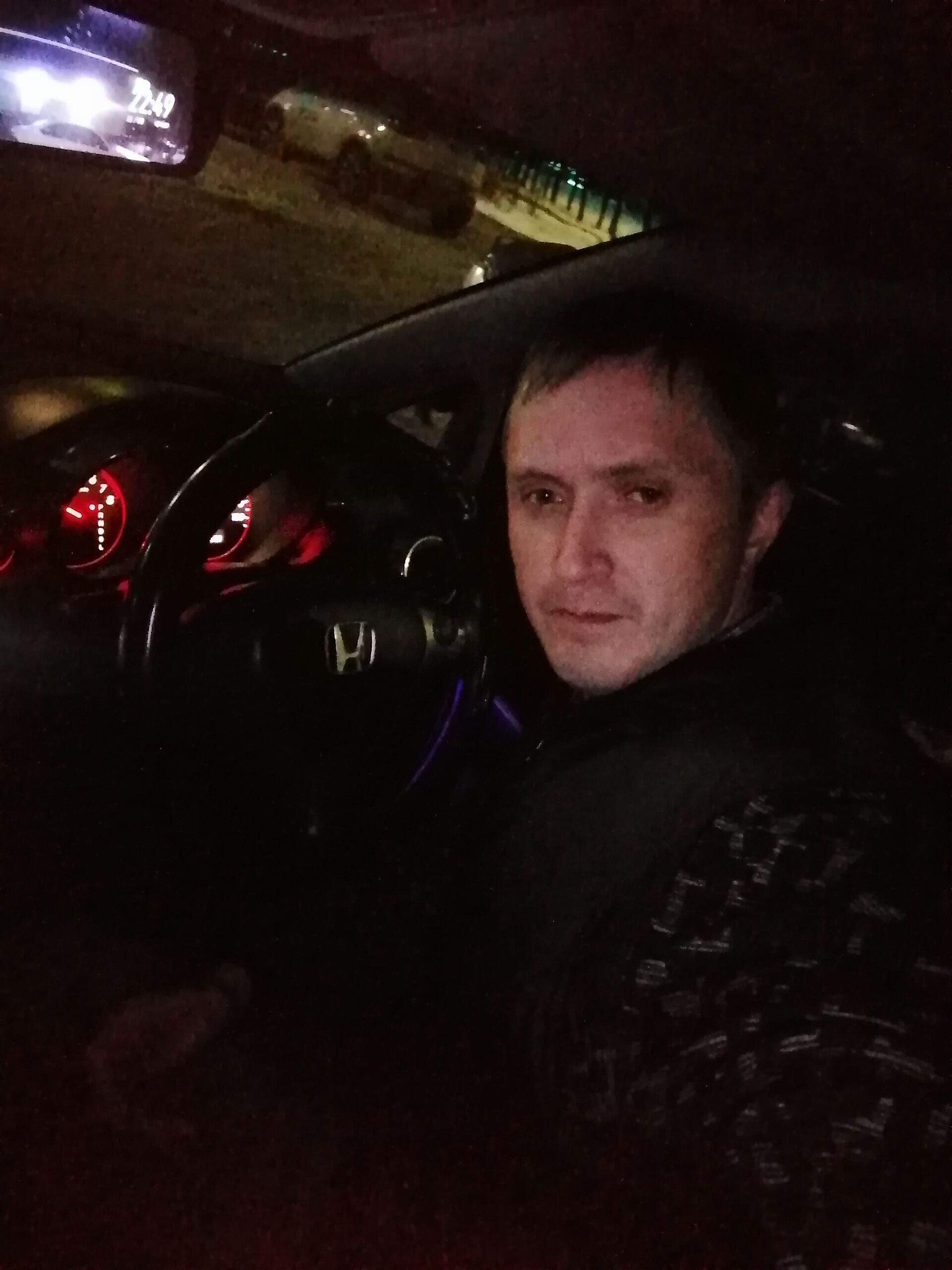   - 3  2025  20:27 - 21