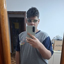 Gustavo, , 18 