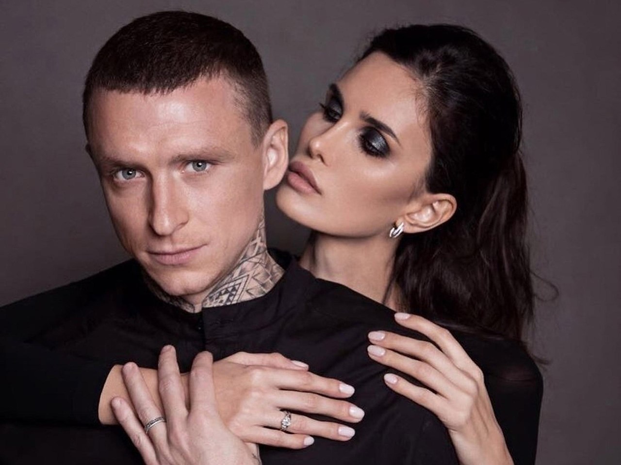 Футболист Павел Мамаев обратился в суд с иском к своей бывшей жене Алане, требуя вернуть 10 ... - 2