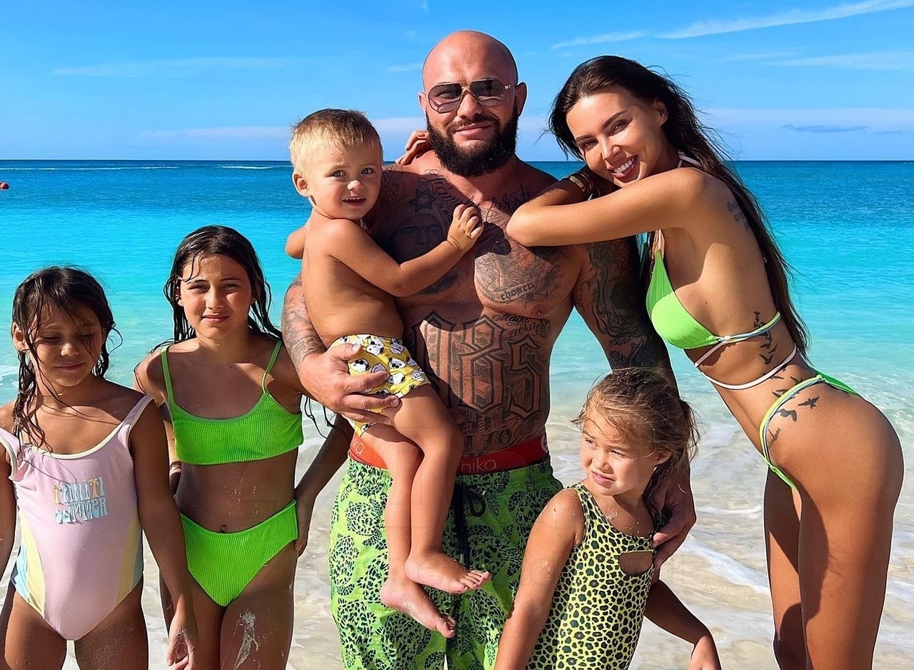   6    . ,     2010-  ... - 4