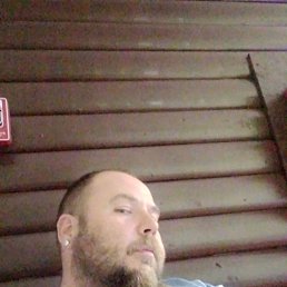 Damon, 41, 