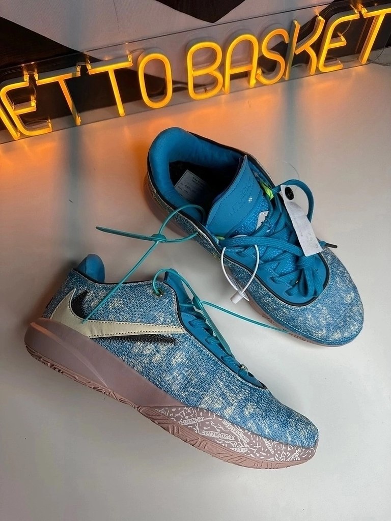      - Lebron 20.: https://fotostrana.ru/away?to=/sl/mMC2 - 3
