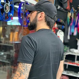 Huseyn, 35, 