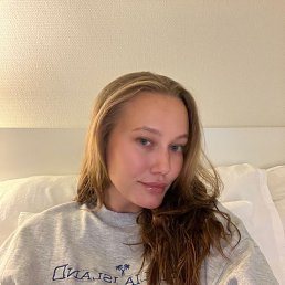 Nova, 32, 