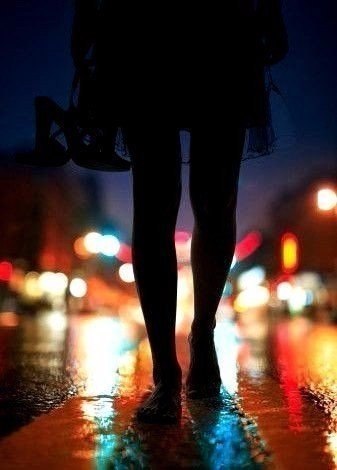 Нельзя приходить и уходить, когда вздумается. Нельзя просто оставлять человека посреди шоссе в ...