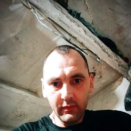 Sasha Arkhiptsov, 36, 