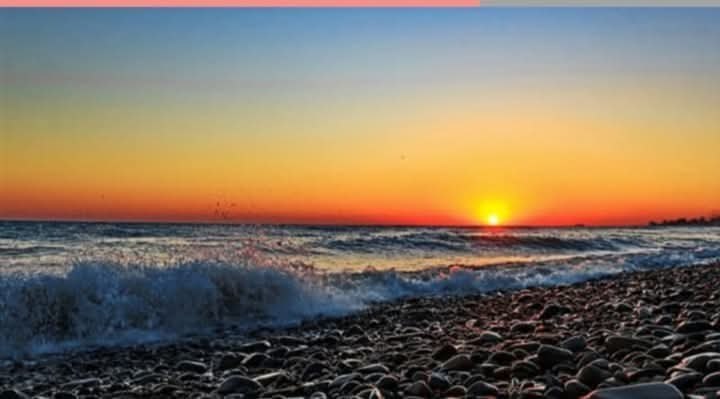 :) Чёрное море - внутреннее море бассейна Атлантического океана. Проливом Босфор соединяется с ...
