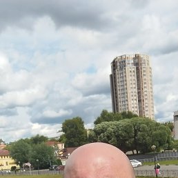 Ali, 40, 