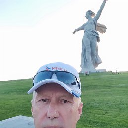 Oleg, 57 , 