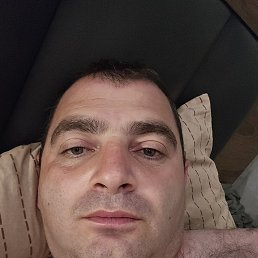 Zurab, 39, 