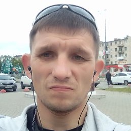 ALEKSANDR, 38, 