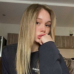 Alina, 22, 