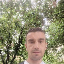 Oleg, 39, --