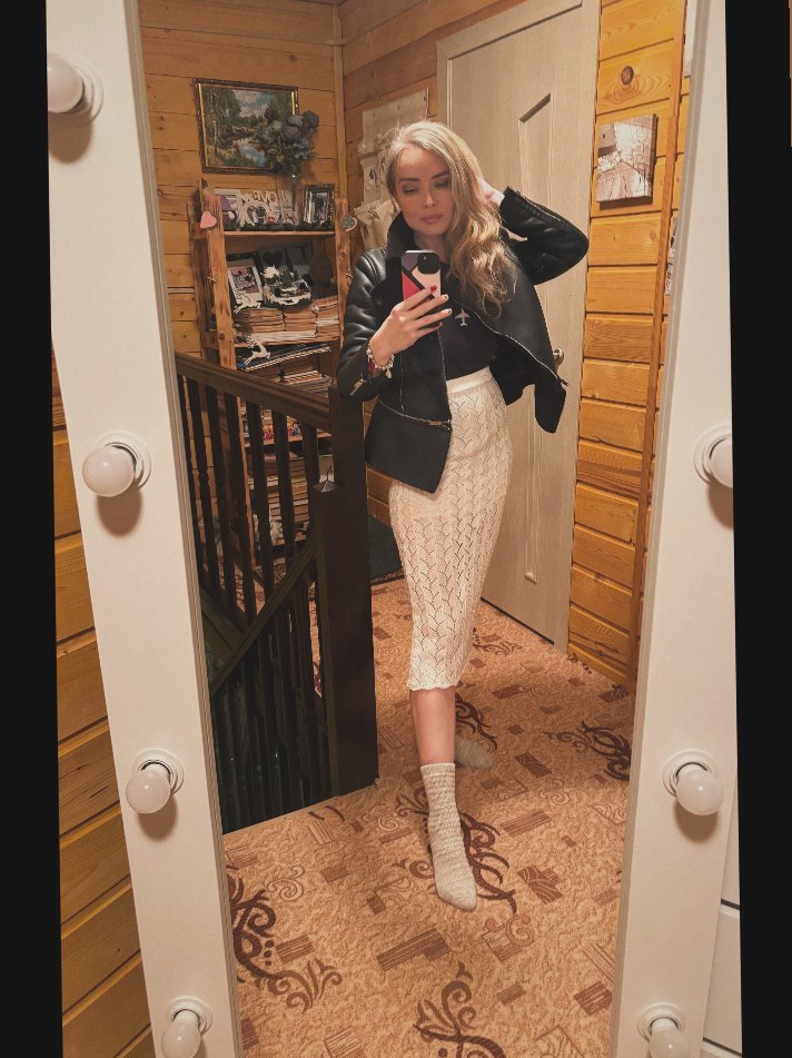  🙃 - 20  2025  22:03 - 2