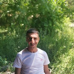 Narek, 36, 