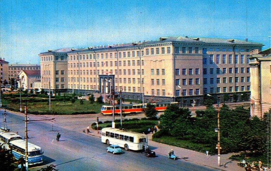 . 1972. : .  - 9